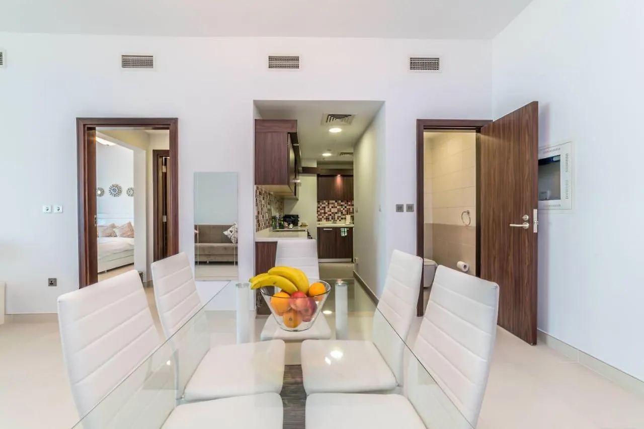 Holiday Apartment In Palm Jumeirah With Beach Access Dubai
