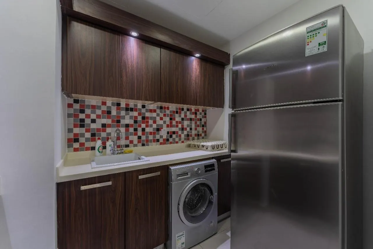 Holiday Apartment In Palm Jumeirah With Beach Access Dubai United Arab Emirates